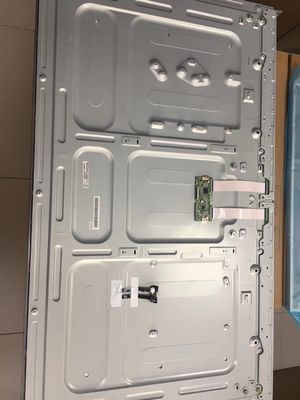 55 اینچ 3840 * 2160 پیکسل مانیتور LCD با وضوح بالا با 500cd / m2 روشنایی برای نمایشگاه های حرفه ای